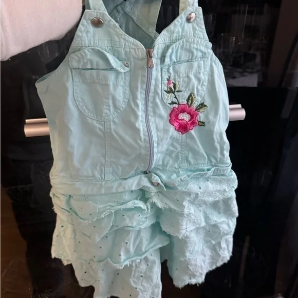 dress bundle, size 4-5 - Picture 7 of 9